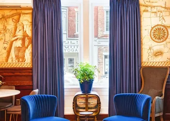 Hudson Whaler hotel thumbnail 4