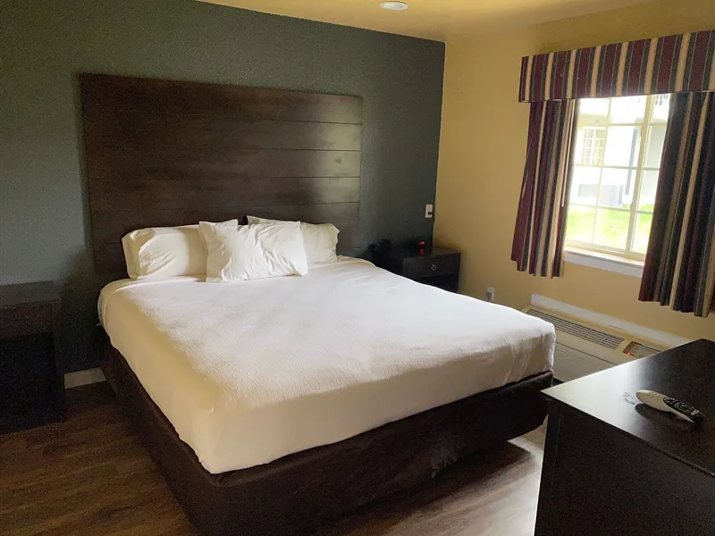 Woodridge Inn and Suites hotel detail image 6