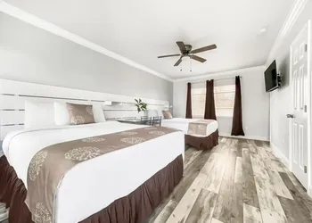Neptune Oceanfront Rentals hotel thumbnail 3