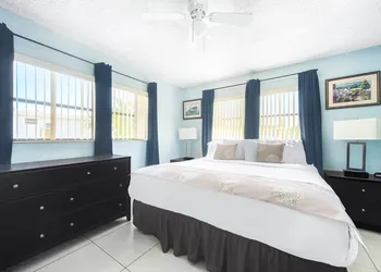 Neptune Oceanfront Rentals hotel thumbnail 7