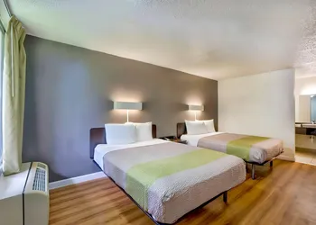 Studio 6 Gainesville, FL hotel thumbnail 7