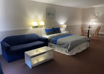 Muskoka Nights Motel hotel thumbnail 4