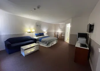 Muskoka Nights Motel hotel thumbnail 5