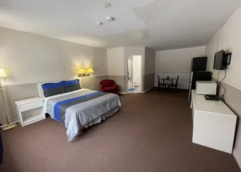 Muskoka Nights Motel hotel thumbnail 7