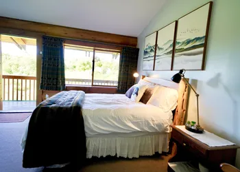 Flat Fish Lodge B&B hotel thumbnail 7