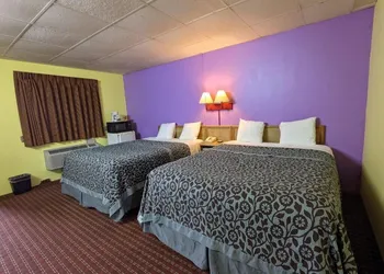 Great Plains Budget Inn hotel thumbnail 6