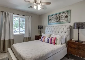 Tempe Remodel w/ Sparkling Pool and Game Room! hotel thumbnail 4