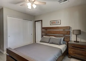 Tempe Remodel w/ Sparkling Pool and Game Room! hotel thumbnail 8
