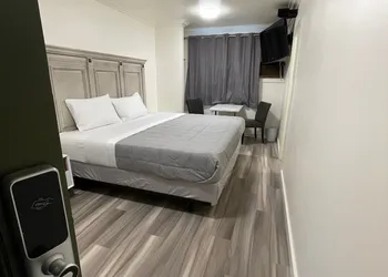 Destination Inn hotel thumbnail 5