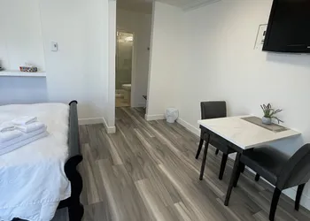 Destination Inn hotel thumbnail 8