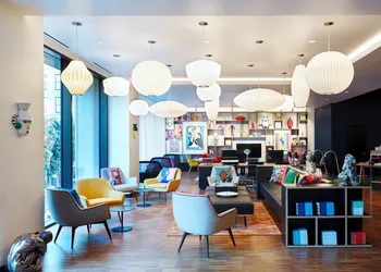citizenM San Francisco Union Square hotel thumbnail 4
