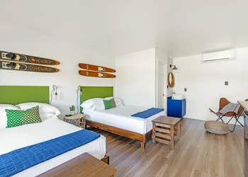 St. Clair Motor Lodge hotel thumbnail 2