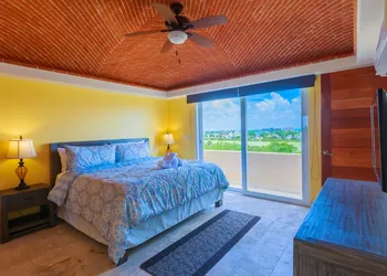 Isla 33 - Studio 2313 hotel thumbnail 5