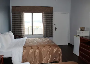 Quality Inn - On The Lake Clarksville-Boydton hotel thumbnail 8