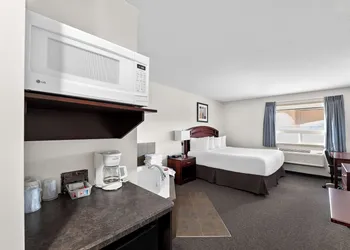SureStay Plus Hotel by Best Western Hardisty hotel thumbnail 6