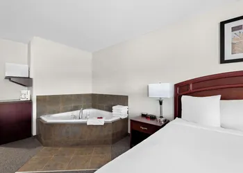 SureStay Plus Hotel by Best Western Hardisty hotel thumbnail 7