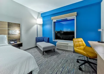 Holiday Inn Express Huntsville Space Center by IHG hotel thumbnail 3