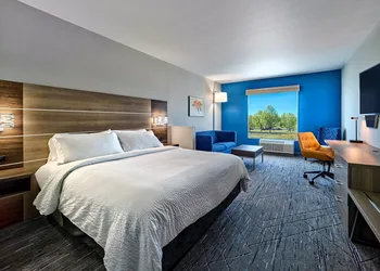 Holiday Inn Express Huntsville Space Center by IHG hotel thumbnail 8