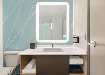 avid hotel Byron Warner Robins by IHG hotel thumbnail 8
