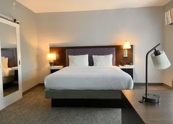 Hampton Inn McMinnville hotel thumbnail 4