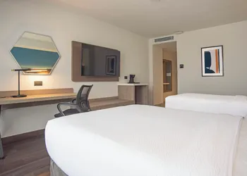 Holiday Inn Express Guadalajara Expo by IHG hotel thumbnail 3