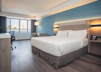 Holiday Inn Express Guadalajara Expo by IHG hotel thumbnail 8