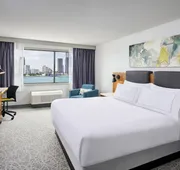 DoubleTree by Hilton Windsor Hotel & Suites hotel detail image 4