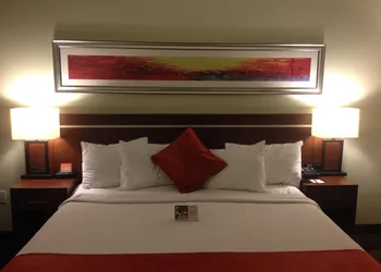 Bedfort Inn & Suites hotel thumbnail 6