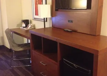 Bedfort Inn & Suites hotel thumbnail 7