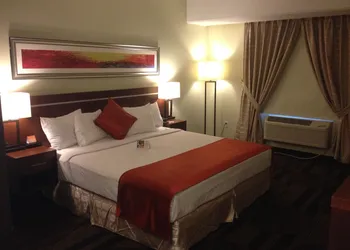 Bedfort Inn & Suites hotel thumbnail 8