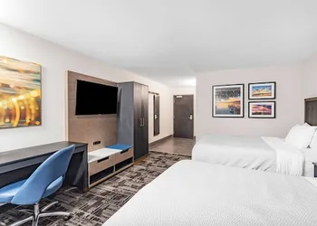 La Quinta Suites by Wyndham South Bend Notre Dame Area hotel thumbnail 7