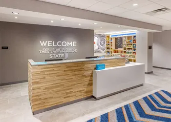Hampton Inn by Hilton Bedford hotel thumbnail 2