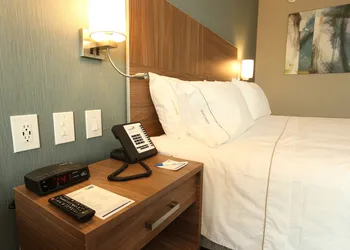 Holiday Inn Express & Suites Mexicali by IHG hotel thumbnail 3