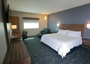 Holiday Inn Express & Suites Mexicali by IHG hotel thumbnail 7