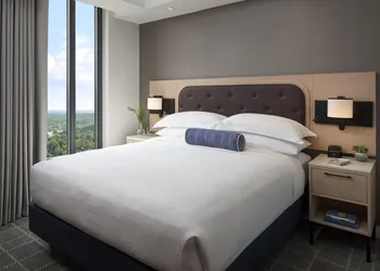 The Watermark Hotel hotel thumbnail 8