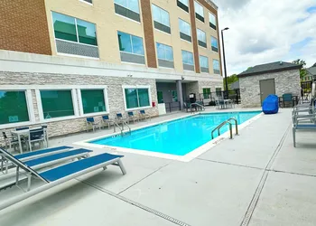 Holiday Inn Express & Suites Canton by IHG hotel thumbnail 7