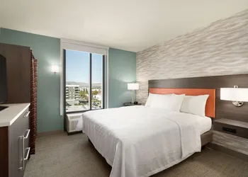 Home2 Suites By Hilton Woodland Hills hotel thumbnail 8
