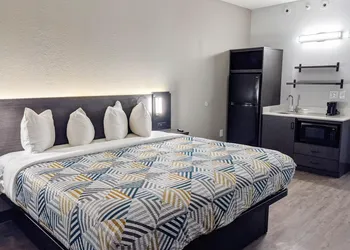 Studio 6 Pensacola, FL - West I-10 hotel thumbnail 6