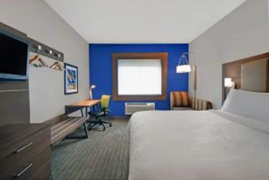 Holiday Inn Express & Suites Detroit Dearborn by IHG hotel detail image 2