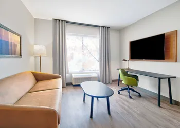Fairfield Inn & Suites by Marriott Cincinnati North hotel thumbnail 8