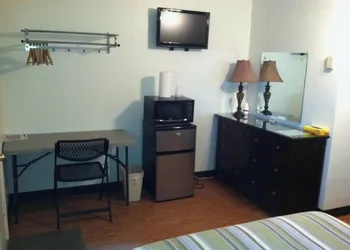 Cadiz Motel by OYO on route 250 hotel thumbnail 5