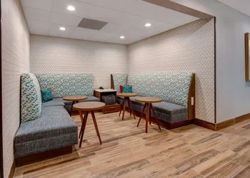 Hampton Inn & Suites Ontario Rancho Cucamonga hotel thumbnail 2