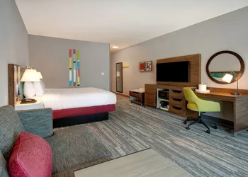 Hampton Inn & Suites Ontario Rancho Cucamonga hotel thumbnail 7