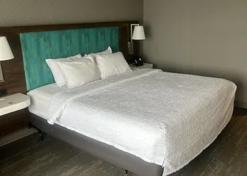 Hampton Inn by Hilton Kingston hotel thumbnail 7