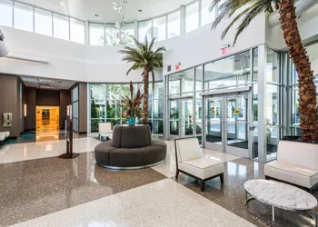 Oasis Hotel & Conv. Center, an Ascend Collection Hotel hotel thumbnail 3
