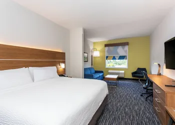 Holiday Inn Express and Suites Miramar by IHG hotel thumbnail 5
