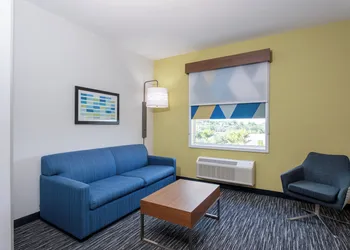 Holiday Inn Express and Suites Miramar by IHG hotel thumbnail 7