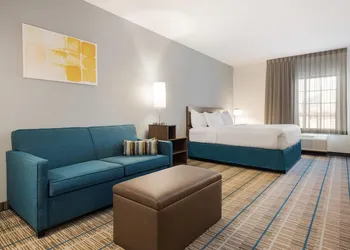 MainStay Suites Gaylord hotel thumbnail 6