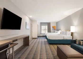 MainStay Suites Gaylord hotel thumbnail 8