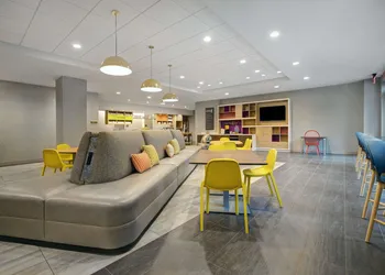 Tru By Hilton Milwaukee Downtown, WI hotel thumbnail 5